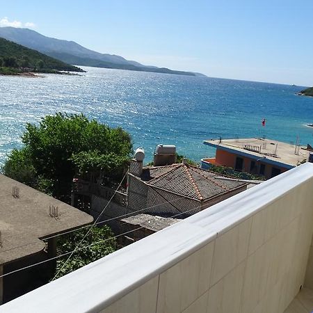 Modern Sea View Apartment Ксамил Екстериор снимка
