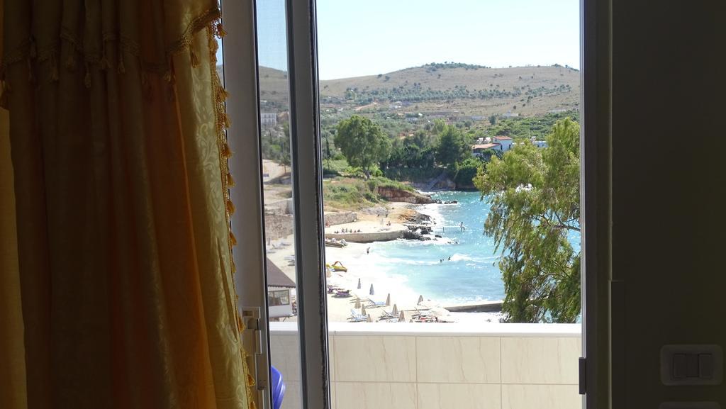 Modern Sea View Apartment Ксамил Екстериор снимка